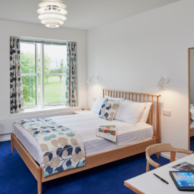 Picture of a residential conference bedroom at the Møller Institute